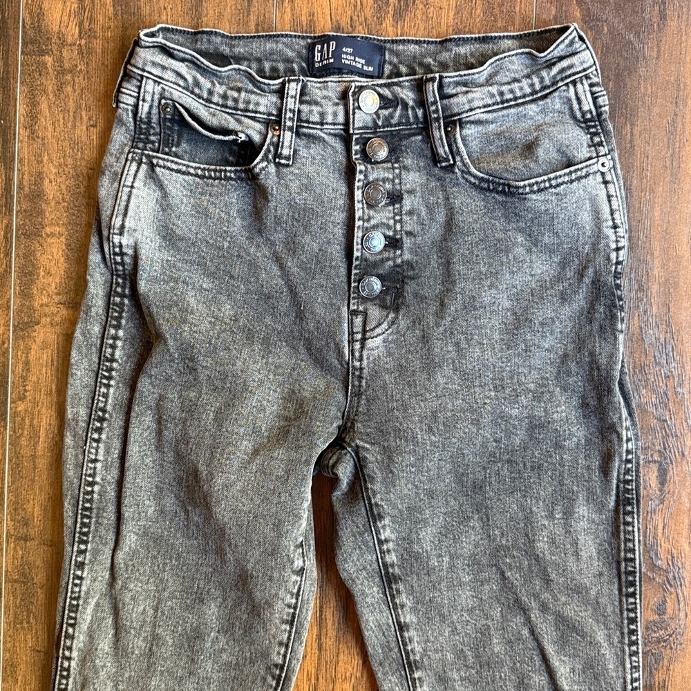 Gap High Rise Vintage Slim Jeans with Button Fly size 4 (I13)